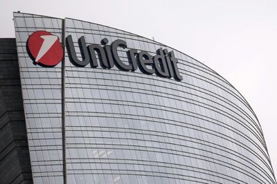 UniCredit Boosts Outlook After Walking Away From Banco BPM