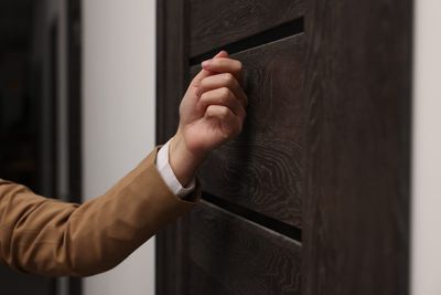 Why Younger Generations Are Afraid to Answer the Door