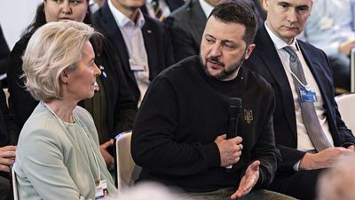 Von der Leyen calls Zelenskyy and asks him to explain new anti-corruption law
