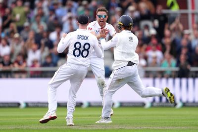 Liam Dawson ends long wait for Test wicket as England make inroads after lunch