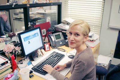 Multimillionaire ‘The Office’ star still worked part-time at a theater box office and drove a Honda while filming season two of the sitcom