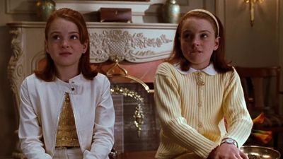 The Lohanissance Is In Full Affect As Parent Trap Co-Stars Pose With Lindsay At The Freakier Friday Premiere