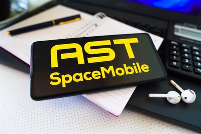 AST SpaceMobile: A New Asset Class Held Down by Outdated Models