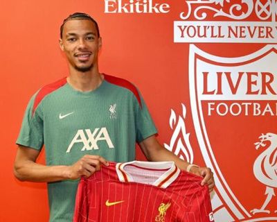 Liverpool sign Hugo Ekitiké in £79m deal after fending off late Manchester United bid
