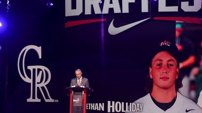 Ex-MLB Star’s High School Son Gets Record $9M Signing Bonus After Draft