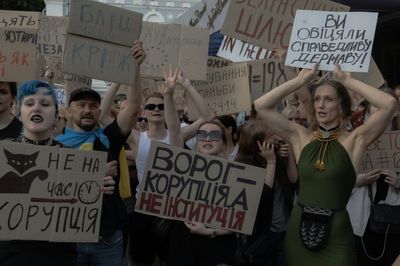 'A Free Ukraine': Kyiv Protests Law Threatening Anti-corruption Bodies