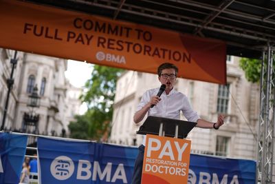 Public urged to continue to seek NHS care during five-day doctor strike