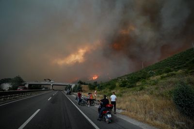 Wildfire kills 10 firefighters, rescue workers in Turkiye amid extreme heat