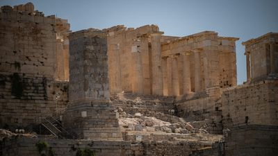 Greece considers water-saving measures as heatwave intensifies