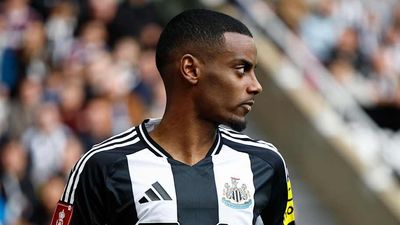 Liverpool Target Alexander Isak Left Out of Newcastle’s Pre-Season Tour Squad