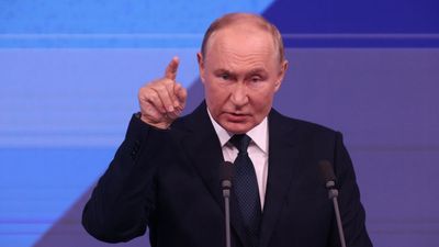 The most dangerous moment’: Get ready for a 2-front war with Russia AND China by 2027, warns EU Defense Commissioner