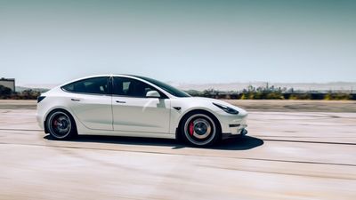 Gene Munster Says Tesla's Cheaper Model Y Is Like Apple's iPhone Strategy—But Warns It May Cannibalize Sales