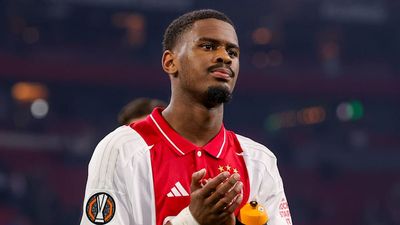 Report: Chelsea Target Requests Transfer, Agent Confirms Talks