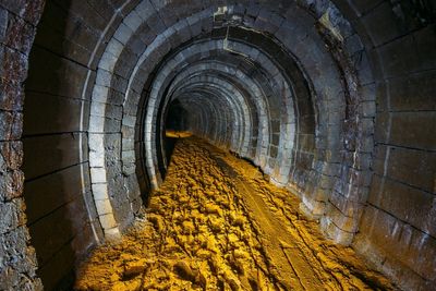 A Huge Bet on Uranium: Why Traders Are Piling Into the URNM ETF