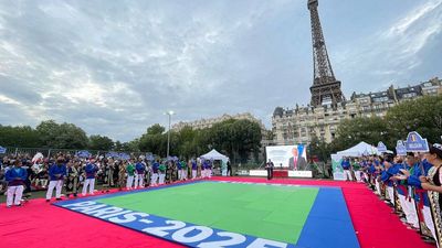 International Kurash Tournament: Under the Eiffel Tower, an ancient sport takes centre stage