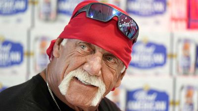 Sports World Mourns Death of WWE Hall of Famer Hulk Hogan