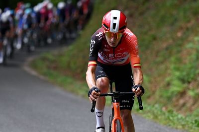 Ineos Grenadiers GC rider out of Tour de France with fractured pelvis