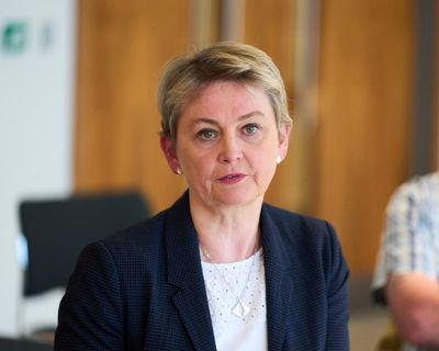 Yvette Cooper condemns Nigel Farage’s criticisms of police