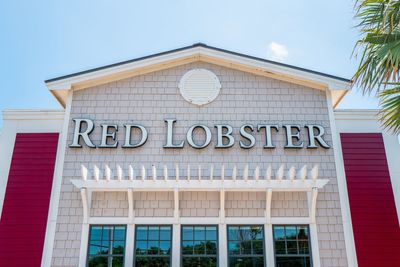 Red Lobster’s new CEO brought seafood chain back from brink of bankruptcy. He did it by reading customers’ comments