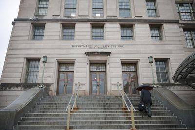 Outcry as US agriculture department to cut salaries and relocate staff