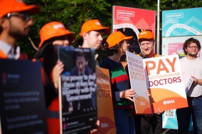 Starmer issues last-ditch appeal as thousands of doctors strike