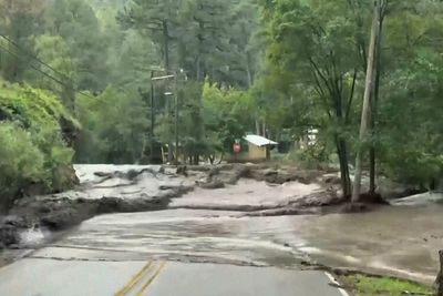 Flash flooding prompts rescues in New Mexico mountain village