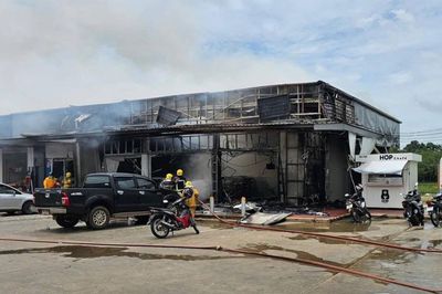 Cambodian attacks kill 12 Thais
