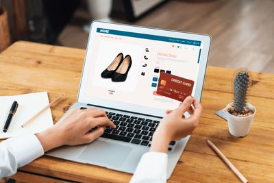 7 Department Store Chains That Went Online and Never Came Back