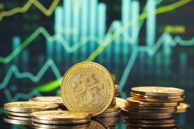 XRP Falls Nearly 2.5% As Ripple Co-Founder Transfers $150 Million Worth Of Coins From Wallet — Analyst Says, 'He's Dumping On You'