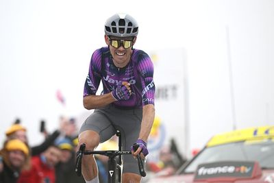 Tour de France stage 18: Ben O'Connor sails up Col de la Loze for solo victory while Tadej Pogačar drops rivals with second at summit