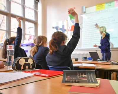 Closing classroom windows does not stop air pollution, study finds