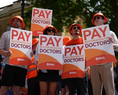 Friday briefing: ​Can the NHS and Labour survive another strike by resident doctors?