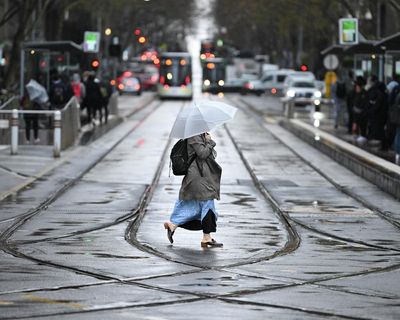 Wet weekend for South Australia, NSW and Victoria as cold front moves across south-east