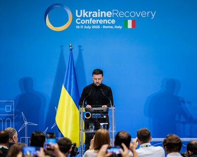 EU’s von der Leyen to meet Trump in Scotland on Sunday to discuss trade – as it happened