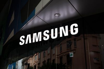 Samsung In Talks With OpenAI And Perplexity AI For Galaxy S26
