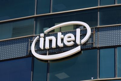 Intel Stock Declines Over 7% In Friday Pre-Market: What's Going On?