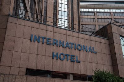Asylum seekers to lose housing and support if they refuse to move out of hotels