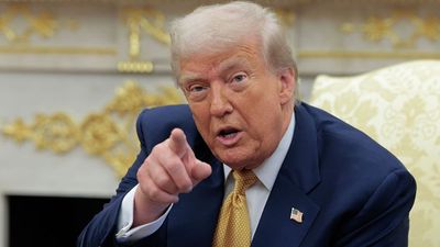 Trump just made some very specific calls to Republican lawmakers, and now they’re completely changing their 2026 plans