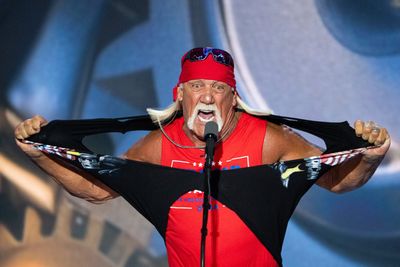 How will Hulk Hogan's death affect the future of Hooters?