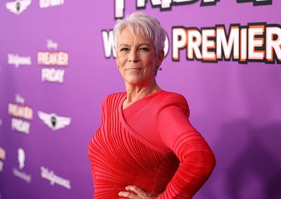 Jamie Lee Curtis Dazzles in Mexico, Announces Murder, She Wrote Reboot Lead Role