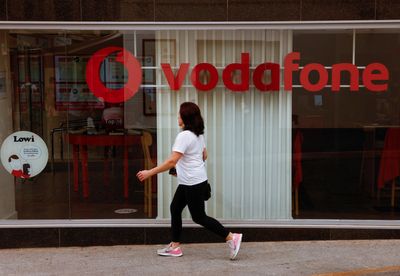 EE, Vodafone and BT Networks Go Down: What's Going On?