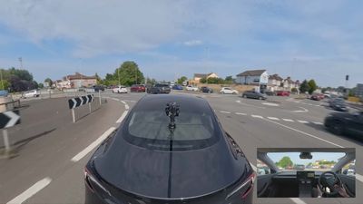 Tesla 'Full Self-Driving' Tackles The World’s Trickiest Roundabout