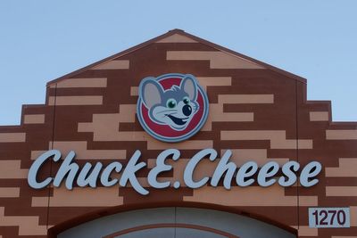 Chuck E. Cheese employee arrested in iconic mouse mask for using stolen credit card, police say