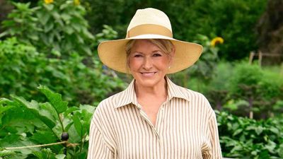 Martha Stewart's secret to long-lasting Dahlias? A rigorous deadheading routine that's surprisingly easy to follow