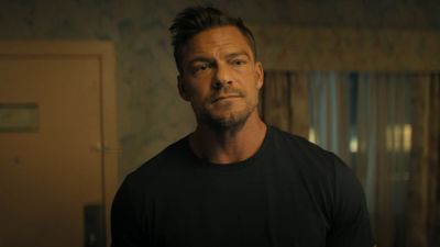 'Work On Reacher's Been A Little Rough This Year,’ And Alan Ritchson Proved It By Showing Off His Black Eye