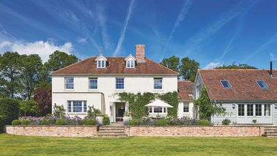 6 things you should look past when viewing a property, according to real estate experts and interior designers
