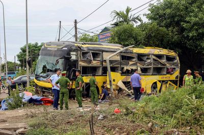 Ten killed, 12 injured in Vietnam sleeper bus road crash