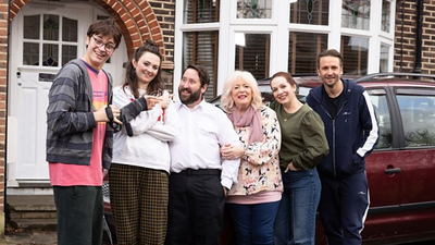 How to watch 'Here We Go' season 3 online from anywhere