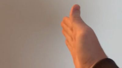 A 21-second video of a hand ignites a sizzling debate over the FPS 'tac sprint'