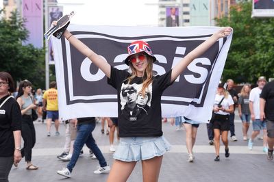 'A sea of Adidas': Here's what fans were wearing at Oasis last night at Wembley Stadium